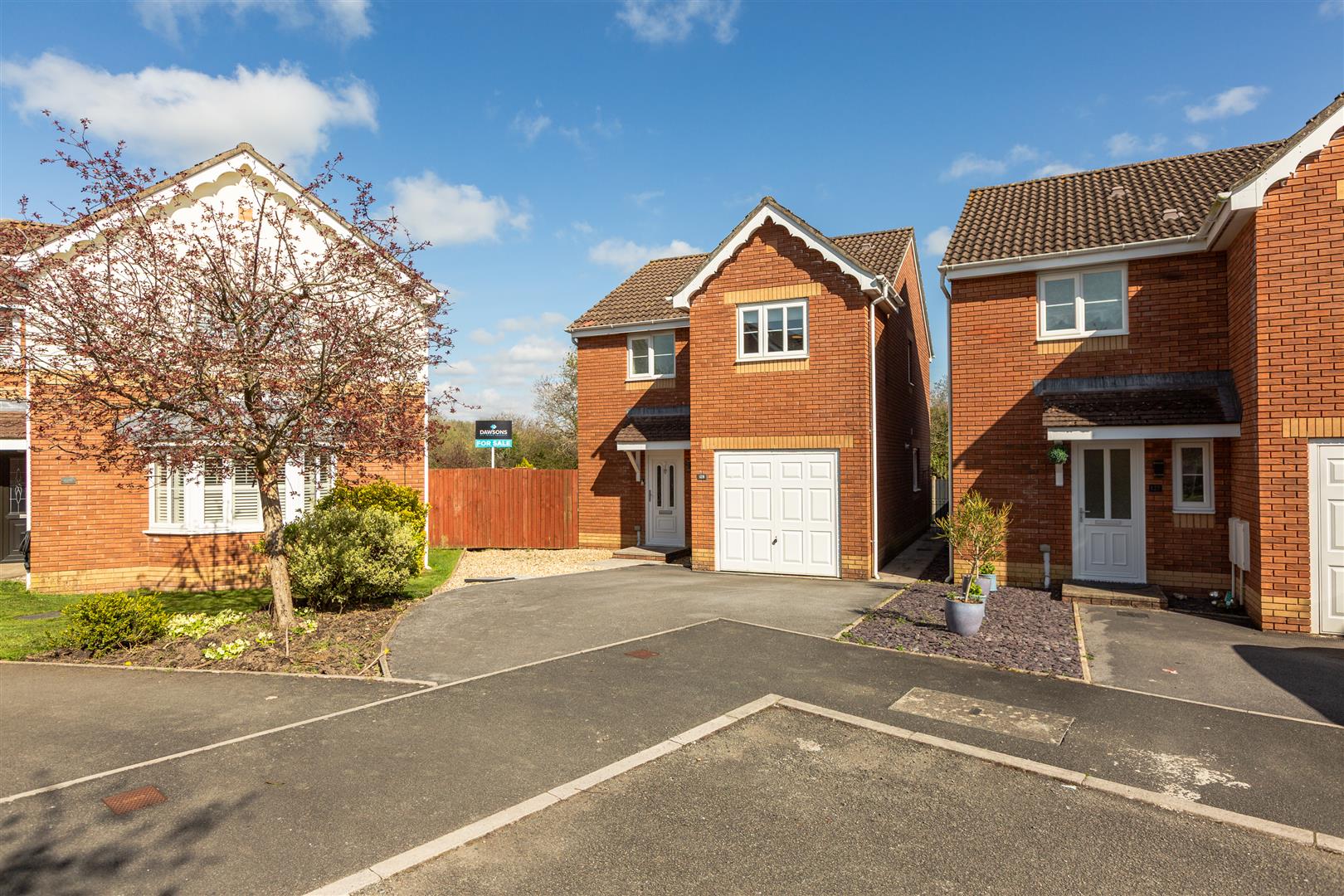 Pant Bryn Isaf, Llwynhendy, Llanelli, SA14 9EJ